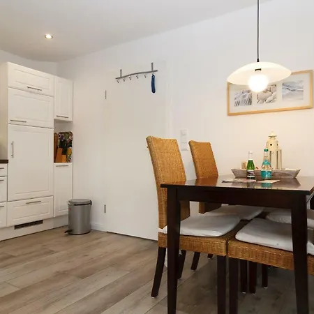 Appartement Haus Roseneck App.3 Hörnum